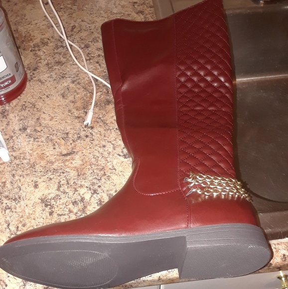 Boots - Picture 2 of 3